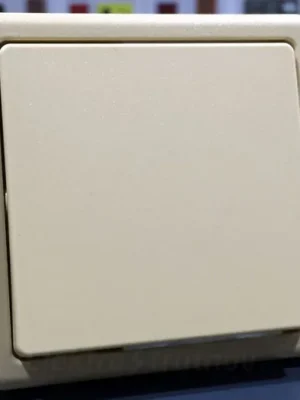 ABB 3553-01289 D2 Classic Spínač jednopólový č.1, béžová Bezpečná Platba