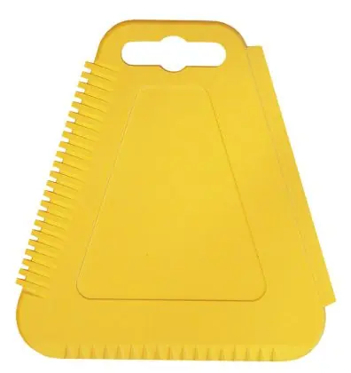 Autoškrabka plastová DELTA Nová Kolekce