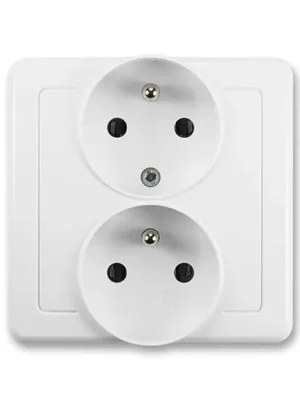 ABB 5512G-C02249 B1 Swing® Zásuvka dvojnásobná polozapuštěná s ochrannými kolíky, jasně bílá Poslední Šance