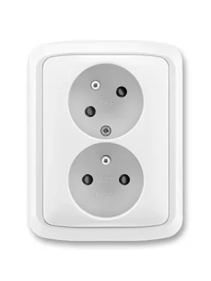 ABB 5513A-C02357 B Tango® Zásuvka dvojnásobná s ochrannými kolíky, s clonkami, s natočenou dutinou, bílá bezšroubový strojek Nakupujte Hned