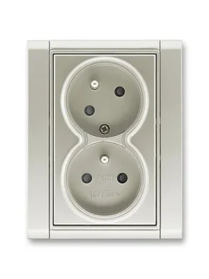 ABB 5513F-C02357 32 Time® Zásuvka dvojnásobná s ochrannými kolíky s clonkami a s natočenou STAROSTŘÍBRNÁ Omezená Nabídka