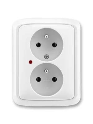 ABB 5592A-A2349 B Tango® Zásuvka dvojnásobná s ochrannými kolíky, s ochranou před přepětím, bílá šroubový strojek Zlevněný