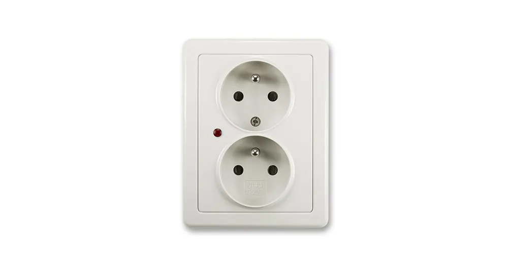 ABB 5592G-C02349 S1 Swing® Zásuvka dvojnásobná s ochrannými kolíky, s ochranou před přepětím, světle šedá Omezená Nabídka