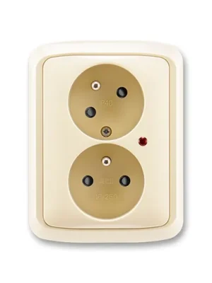 ABB 5593A-C02357 C Tango® Zásuvka dvojnásobná s ochrannými kolíky, s clonkami, s natočenou dutinou, s ochranou před přepětím, slonová kost Vrácení Zdarma