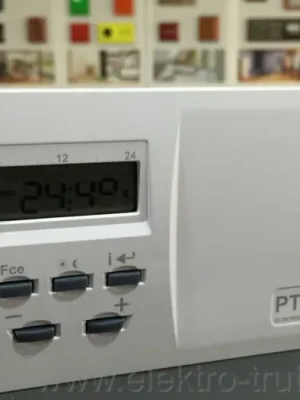 Originální Elektrobock PT 10 Jednoduchý malý digitální  týdenní termostat